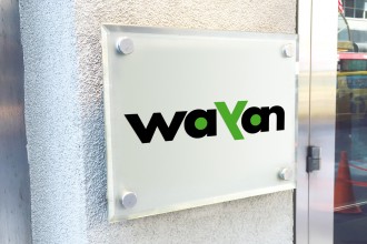 Signalétique logo association WAYAN décoration exterieure